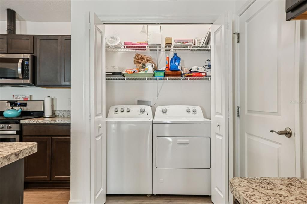 For Sale: $300,000 (2 beds, 2 baths, 1227 Square Feet)