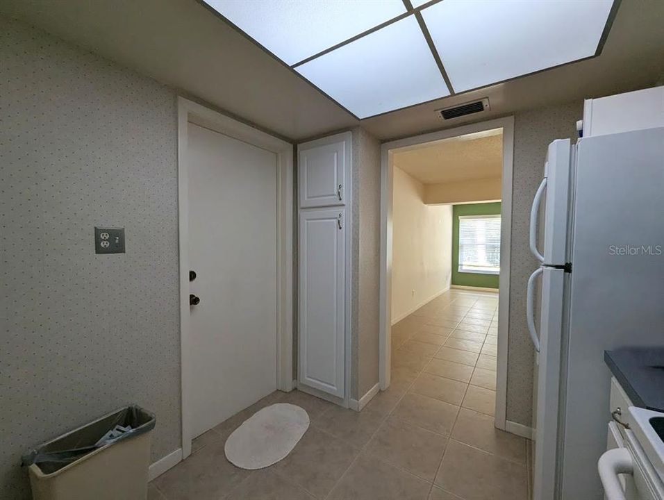 Под контрактом: $224,000 (2 спален, 2 ванн, 1340 Квадратных фут)