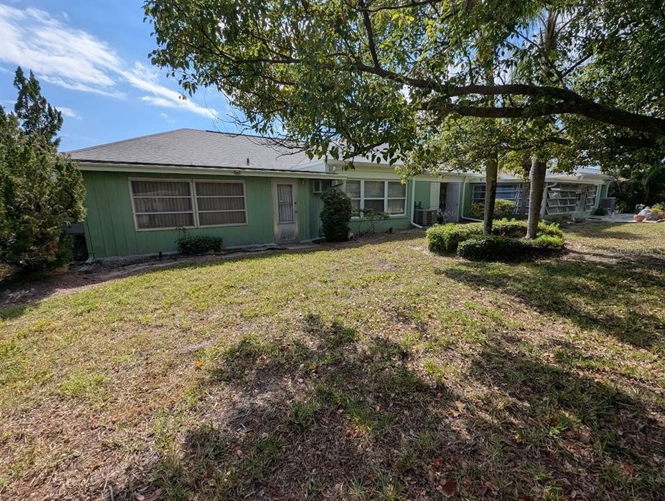 Под контрактом: $224,000 (2 спален, 2 ванн, 1340 Квадратных фут)