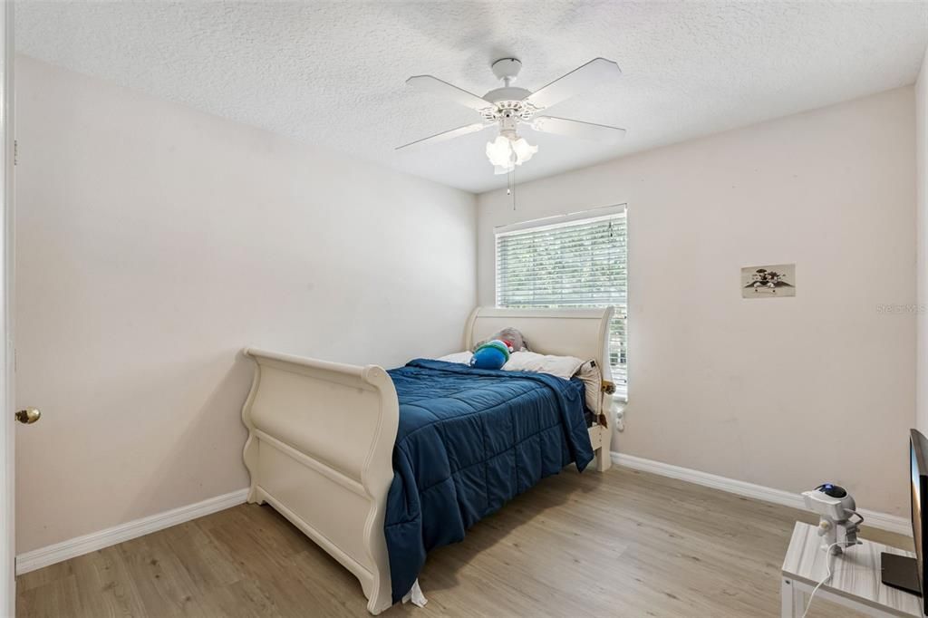 待售: $625,000 (4 贝兹, 2 浴室, 2434 平方英尺)