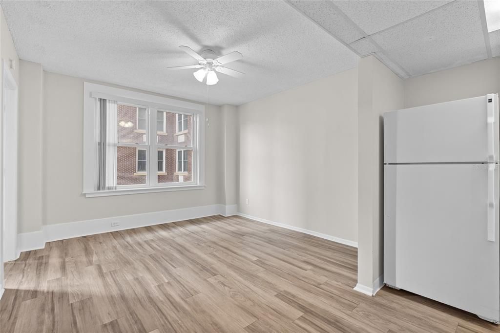 В аренду: $2,850 (1 спален, 1 ванн, 460 Квадратных фут)