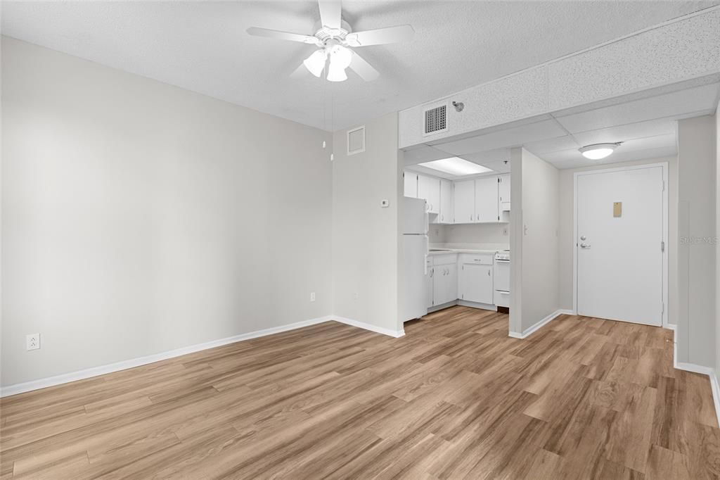 В аренду: $2,850 (1 спален, 1 ванн, 460 Квадратных фут)