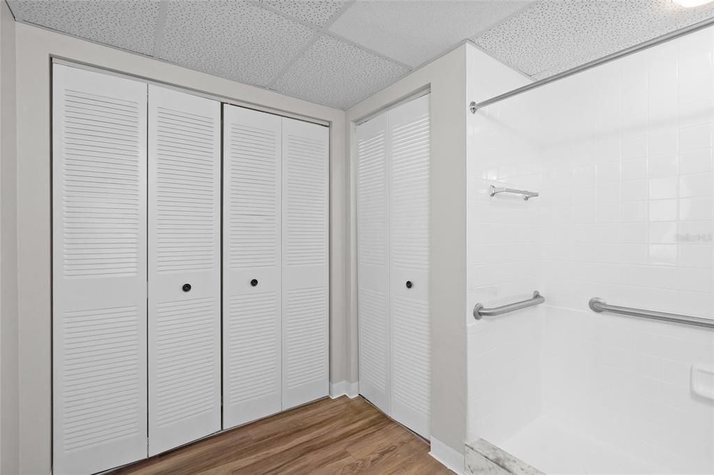 В аренду: $2,850 (1 спален, 1 ванн, 460 Квадратных фут)