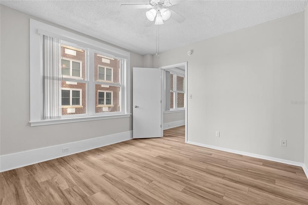 В аренду: $2,850 (1 спален, 1 ванн, 460 Квадратных фут)