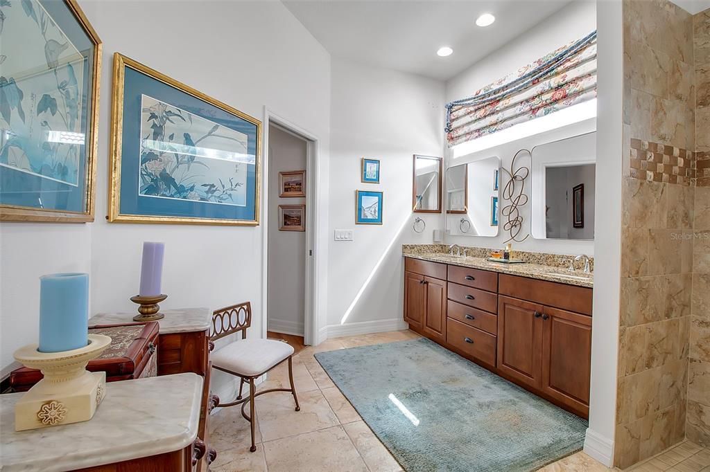 For Sale: $985,000 (3 beds, 3 baths, 2767 Square Feet)