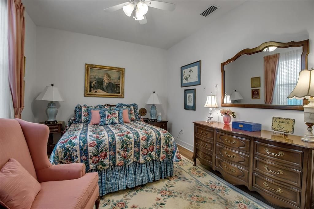 For Sale: $985,000 (3 beds, 3 baths, 2767 Square Feet)