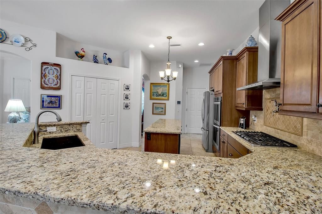 For Sale: $985,000 (3 beds, 3 baths, 2767 Square Feet)