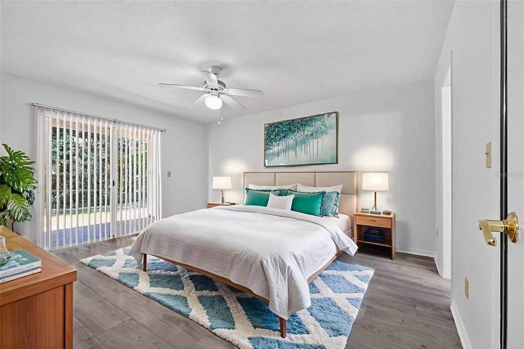 На продажу: $230,000 (3 спален, 2 ванн, 1350 Квадратных фут)