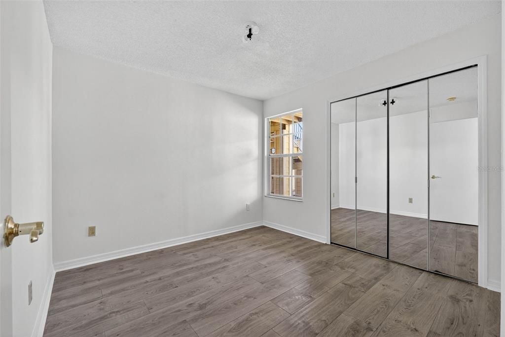 На продажу: $230,000 (3 спален, 2 ванн, 1350 Квадратных фут)