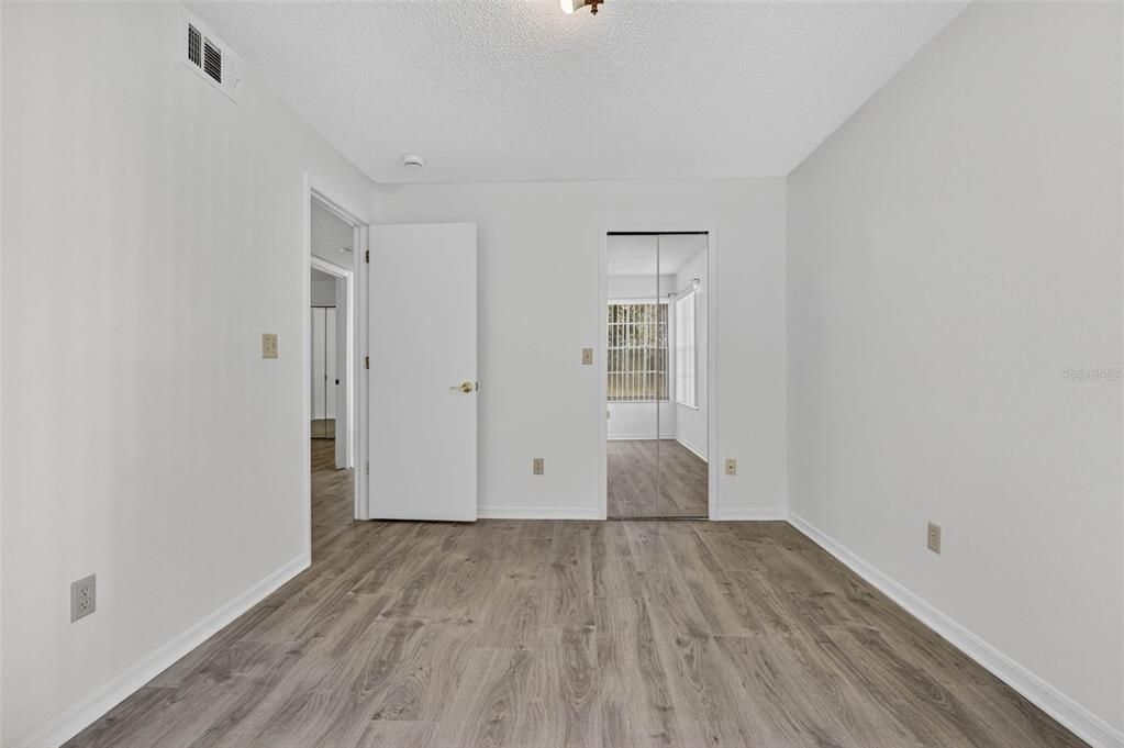 На продажу: $230,000 (3 спален, 2 ванн, 1350 Квадратных фут)