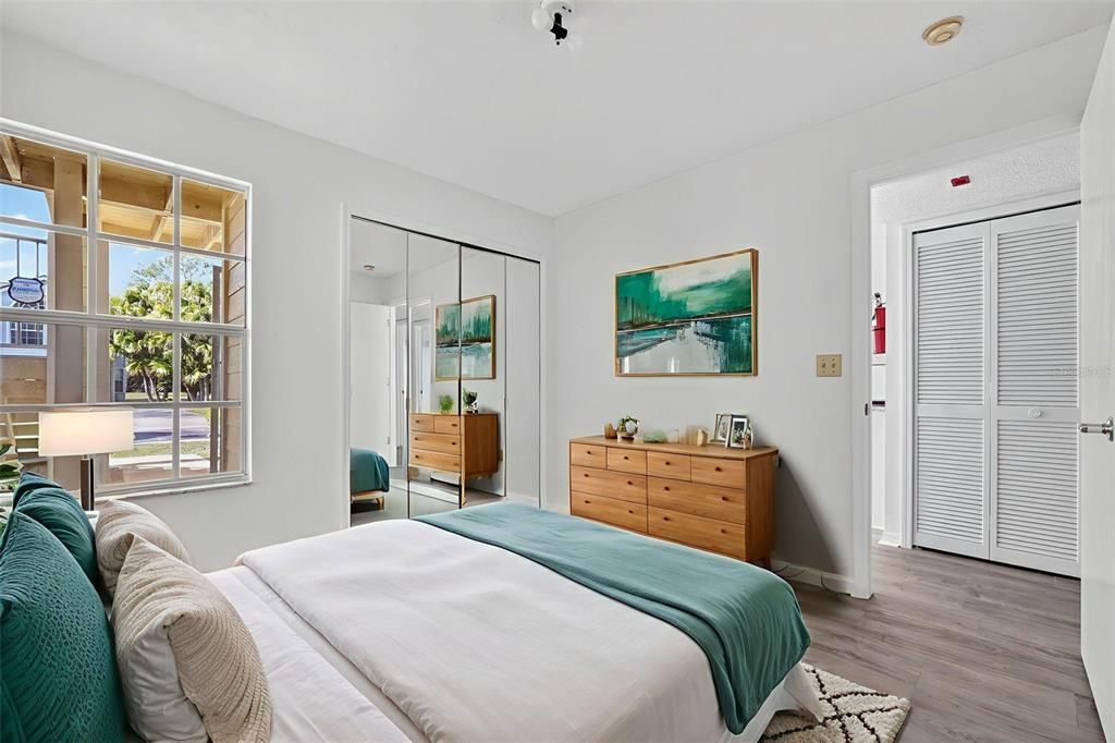 На продажу: $230,000 (3 спален, 2 ванн, 1350 Квадратных фут)