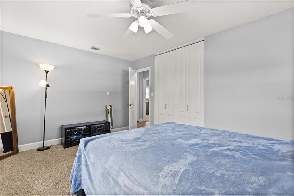 En Venta: $650,000 (4 camas, 2 baños, 2126 Pies cuadrados)