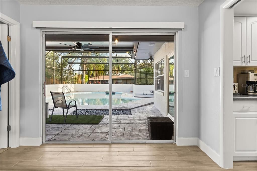 En Venta: $650,000 (4 camas, 2 baños, 2126 Pies cuadrados)