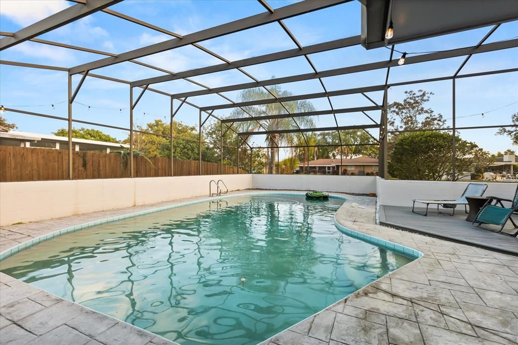 En Venta: $650,000 (4 camas, 2 baños, 2126 Pies cuadrados)