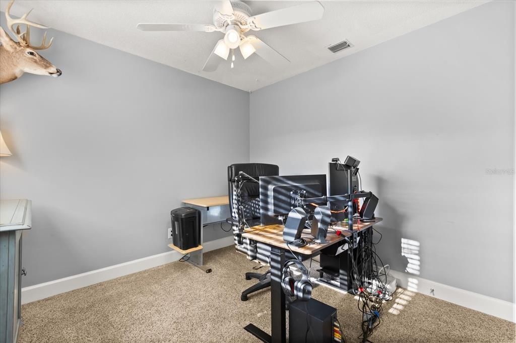 En Venta: $650,000 (4 camas, 2 baños, 2126 Pies cuadrados)