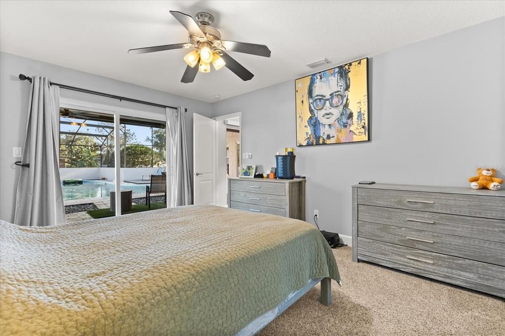 En Venta: $650,000 (4 camas, 2 baños, 2126 Pies cuadrados)