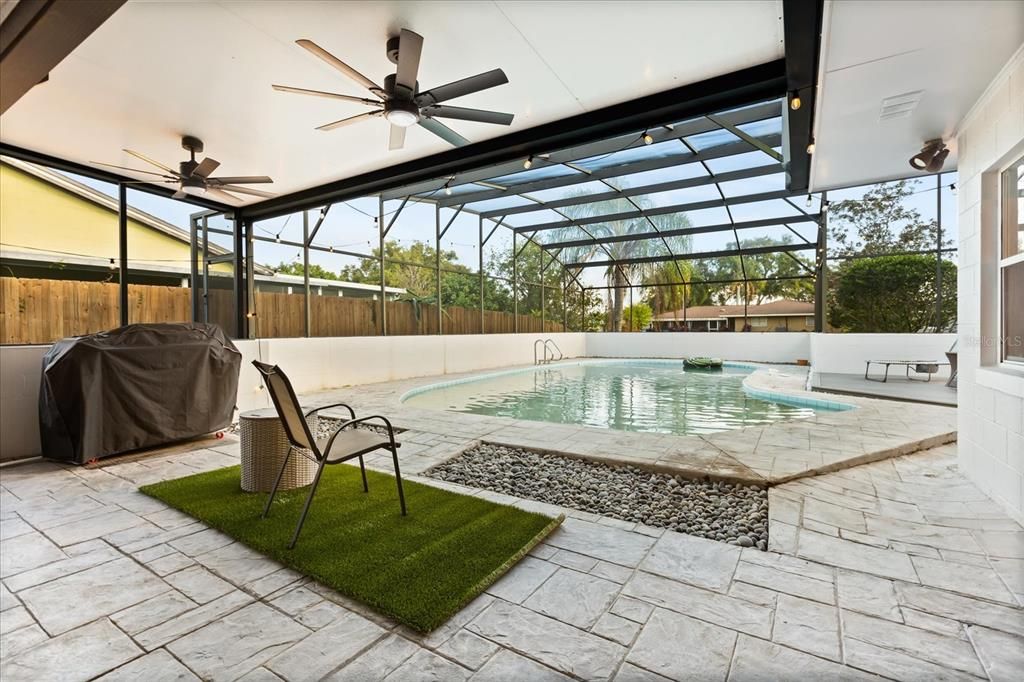 En Venta: $650,000 (4 camas, 2 baños, 2126 Pies cuadrados)