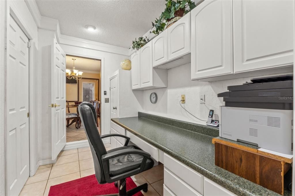 На продажу: $449,900 (4 спален, 2 ванн, 2356 Квадратных фут)