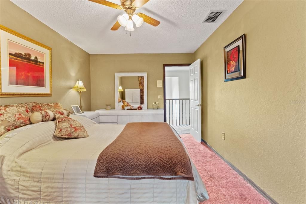 На продажу: $449,900 (4 спален, 2 ванн, 2356 Квадратных фут)