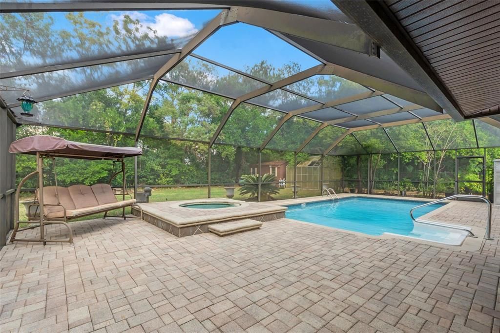 На продажу: $449,900 (4 спален, 2 ванн, 2356 Квадратных фут)