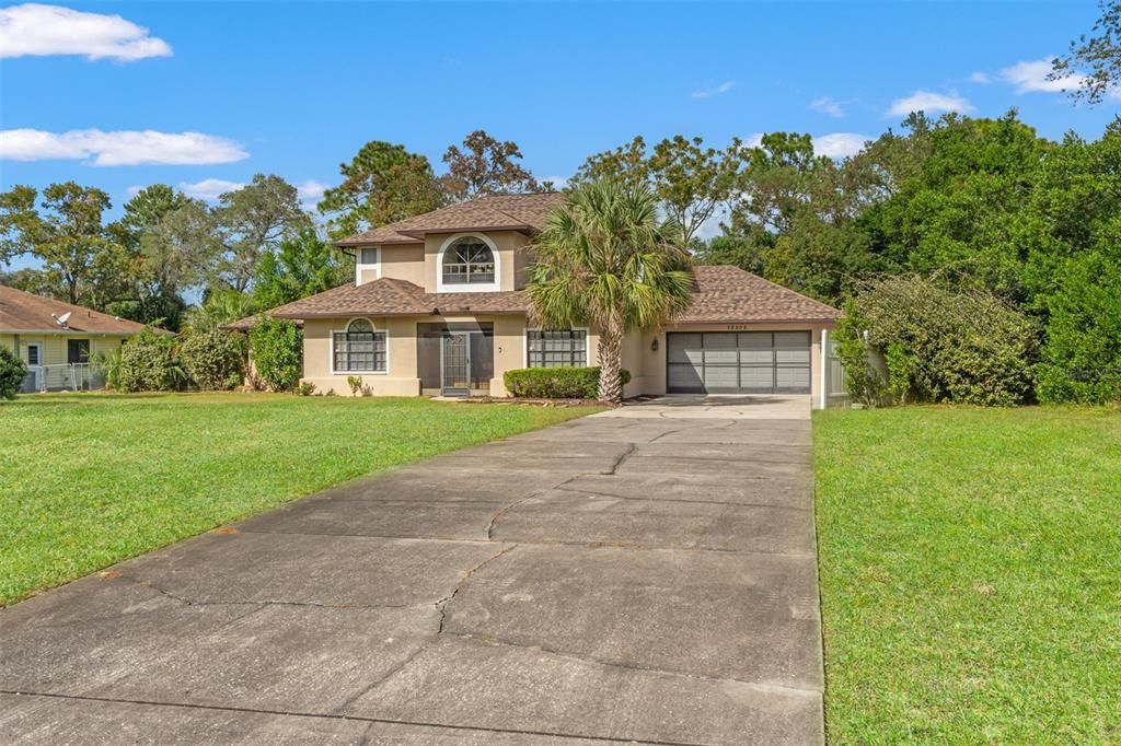 На продажу: $449,900 (4 спален, 2 ванн, 2356 Квадратных фут)