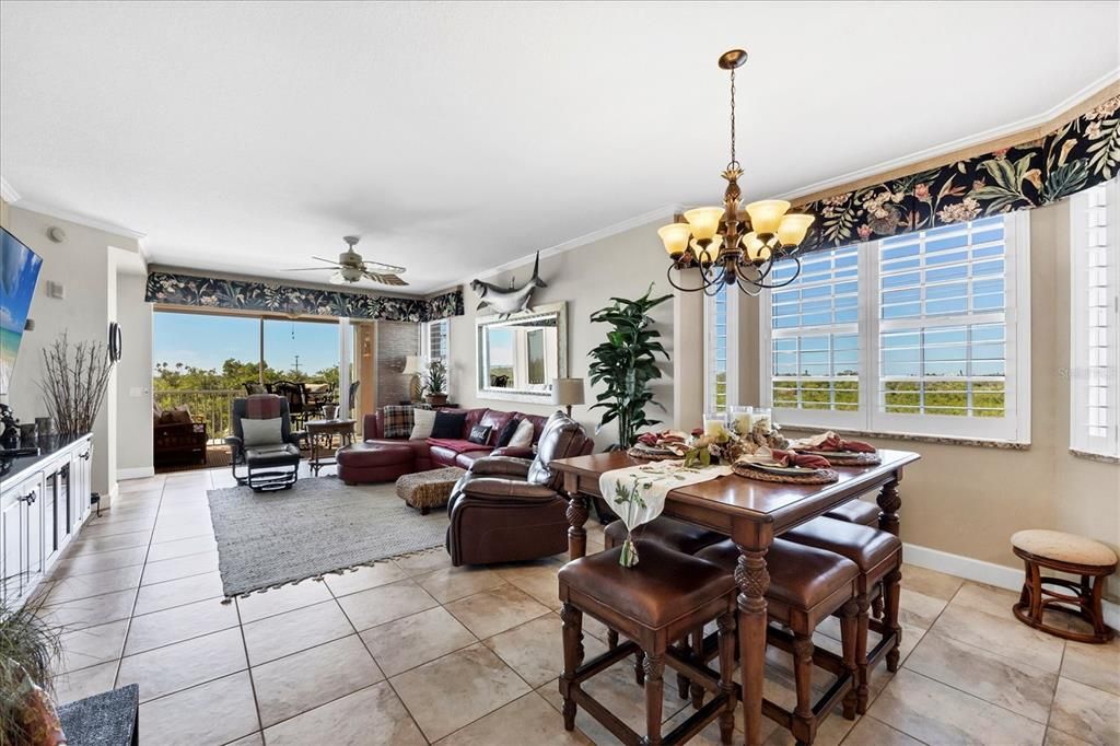 For Sale: $595,000 (3 beds, 2 baths, 1701 Square Feet)