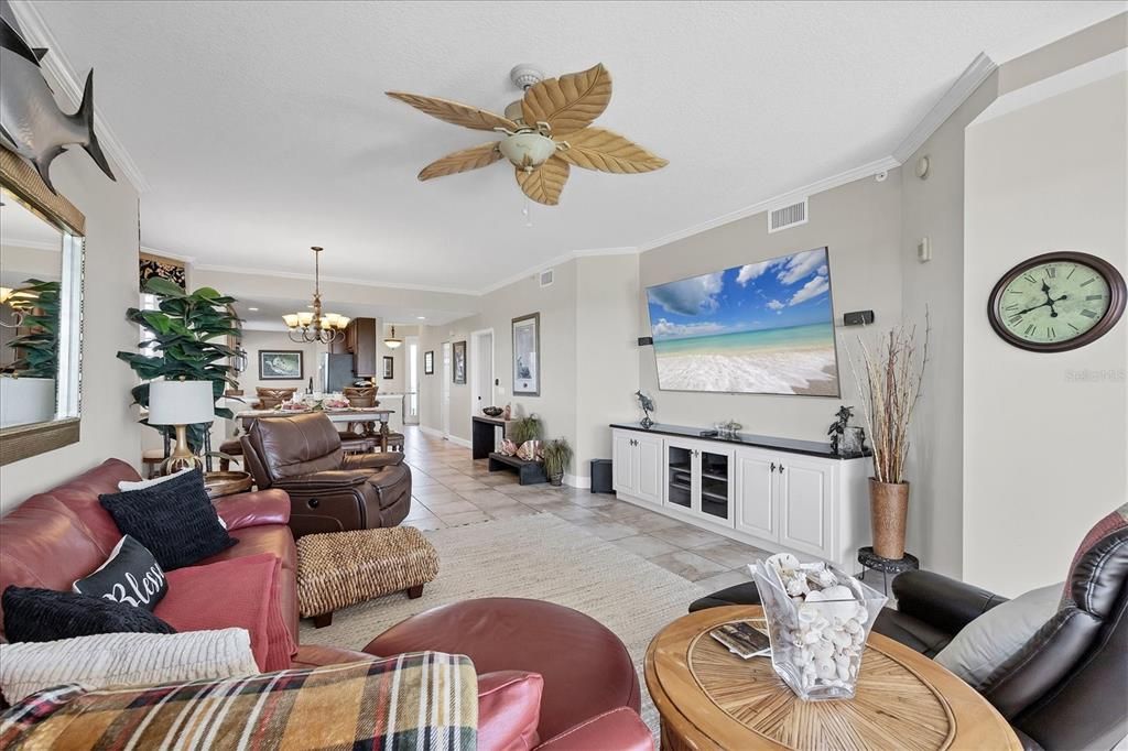 For Sale: $595,000 (3 beds, 2 baths, 1701 Square Feet)