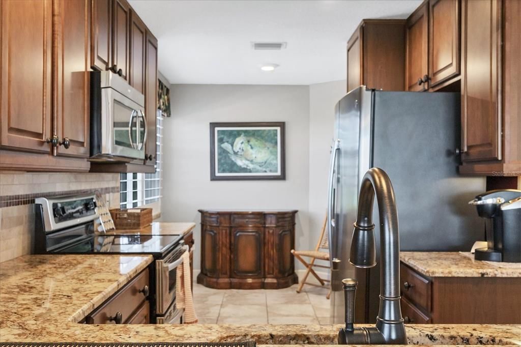 For Sale: $595,000 (3 beds, 2 baths, 1701 Square Feet)