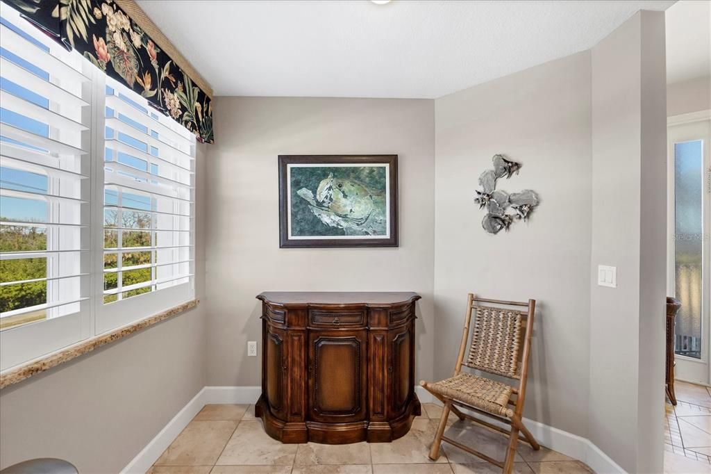 For Sale: $595,000 (3 beds, 2 baths, 1701 Square Feet)