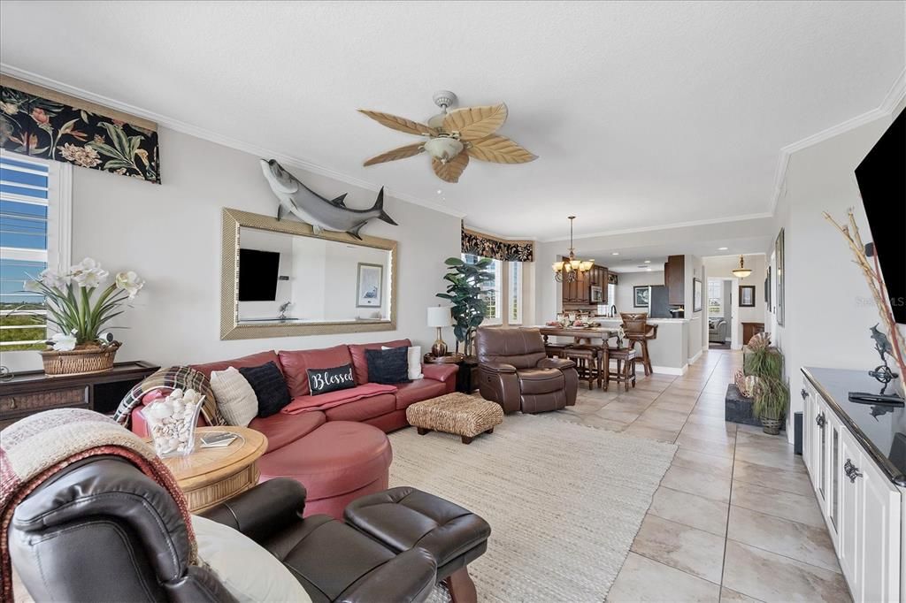 For Sale: $595,000 (3 beds, 2 baths, 1701 Square Feet)