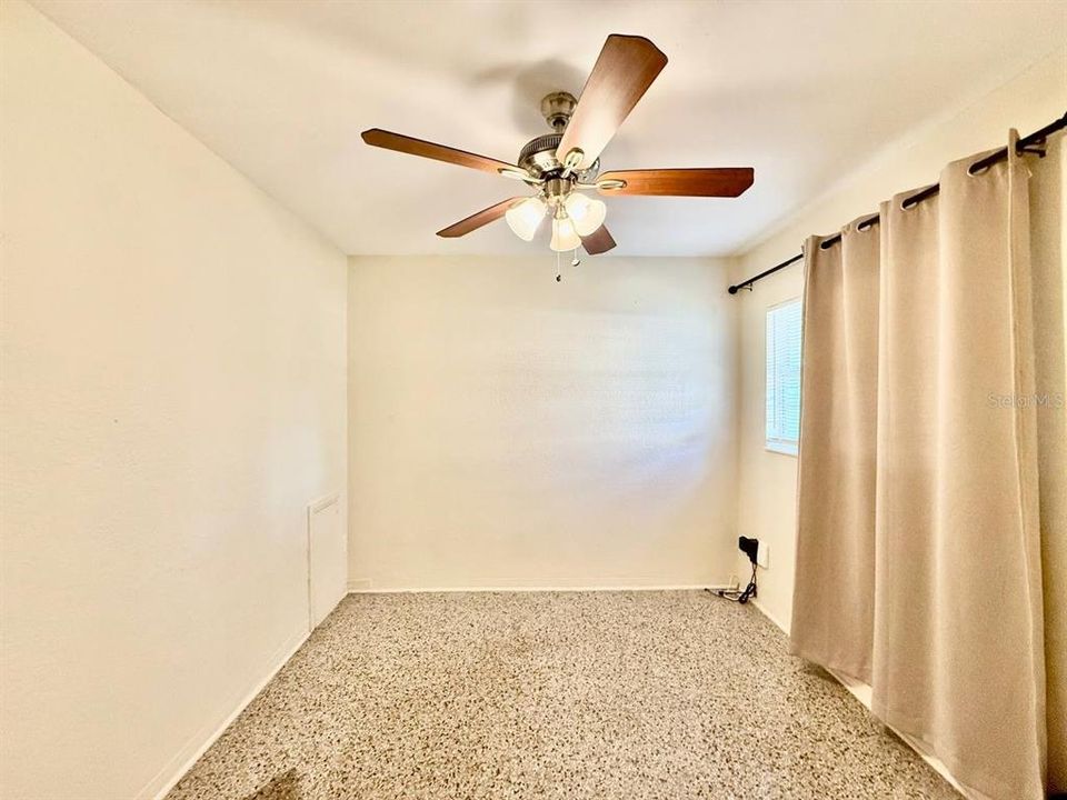 В аренду: $1,600 (2 спален, 1 ванн, 780 Квадратных фут)