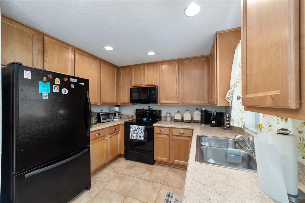 For Sale: $160,000 (2 beds, 2 baths, 1140 Square Feet)