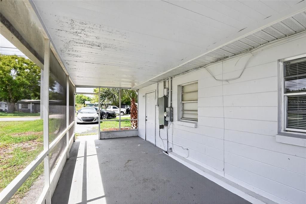 For Rent: $1,400 (3 beds, 1 baths, 822 Square Feet)