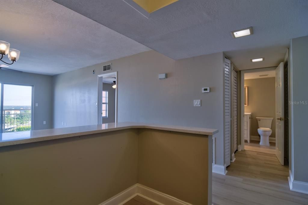 Active With Contract: $1,670 (1 beds, 1 baths, 745 Square Feet)