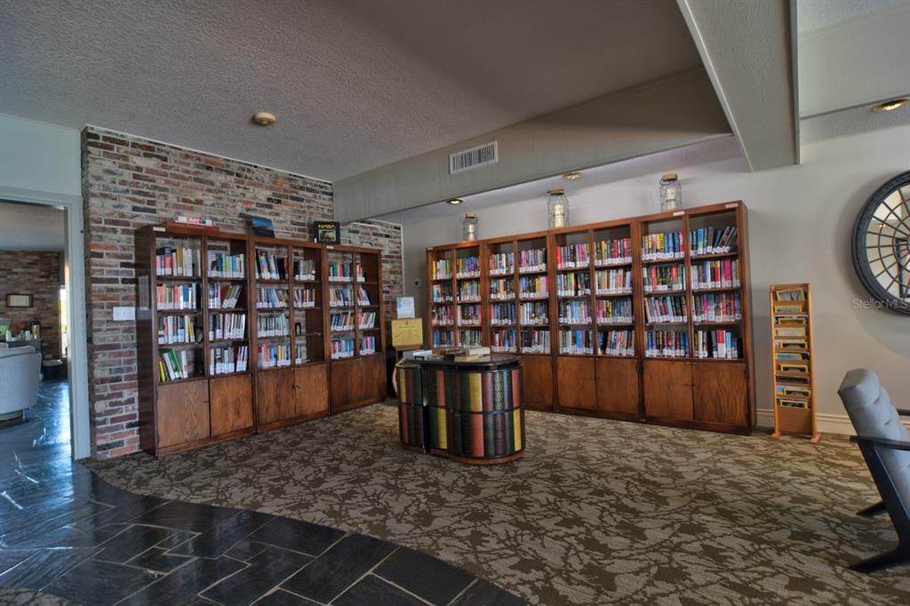 Active With Contract: $1,670 (1 beds, 1 baths, 745 Square Feet)