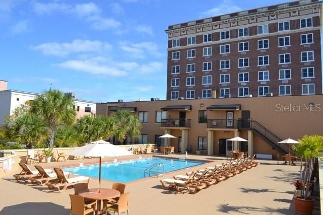 For Rent: $2,850 (1 beds, 1 baths, 460 Square Feet)