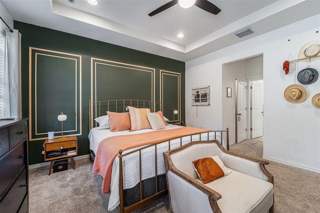 For Sale: $529,000 (4 beds, 2 baths, 2041 Square Feet)