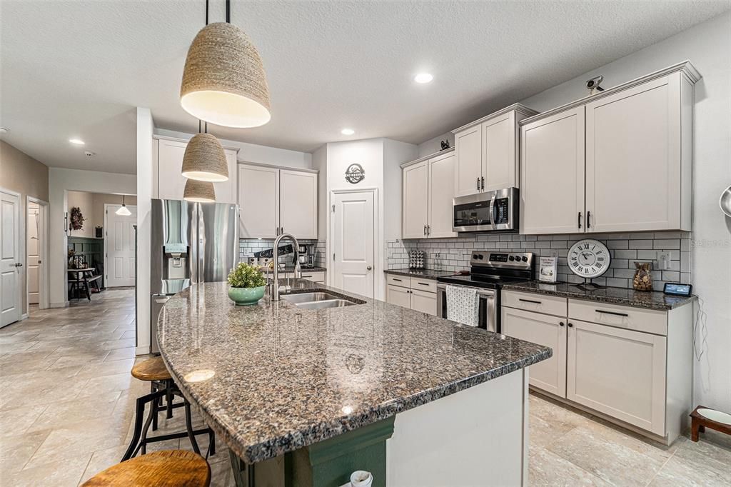 For Sale: $529,000 (4 beds, 2 baths, 2041 Square Feet)