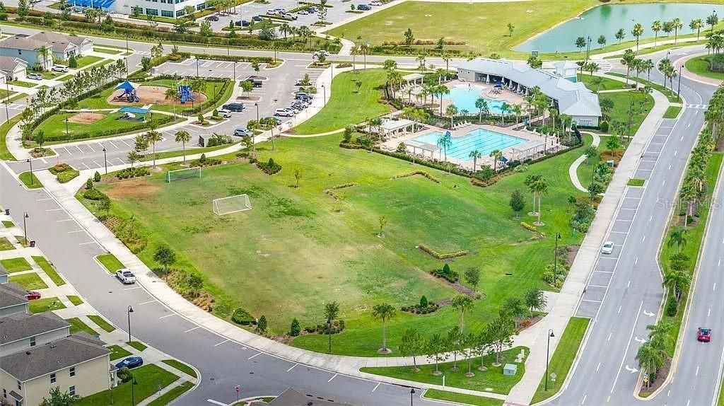 For Sale: $529,000 (4 beds, 2 baths, 2041 Square Feet)