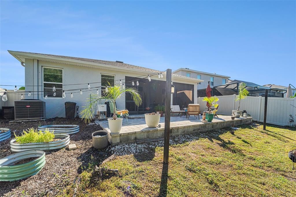 For Sale: $529,000 (4 beds, 2 baths, 2041 Square Feet)