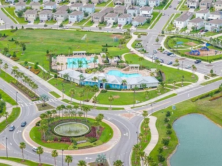 For Sale: $529,000 (4 beds, 2 baths, 2041 Square Feet)