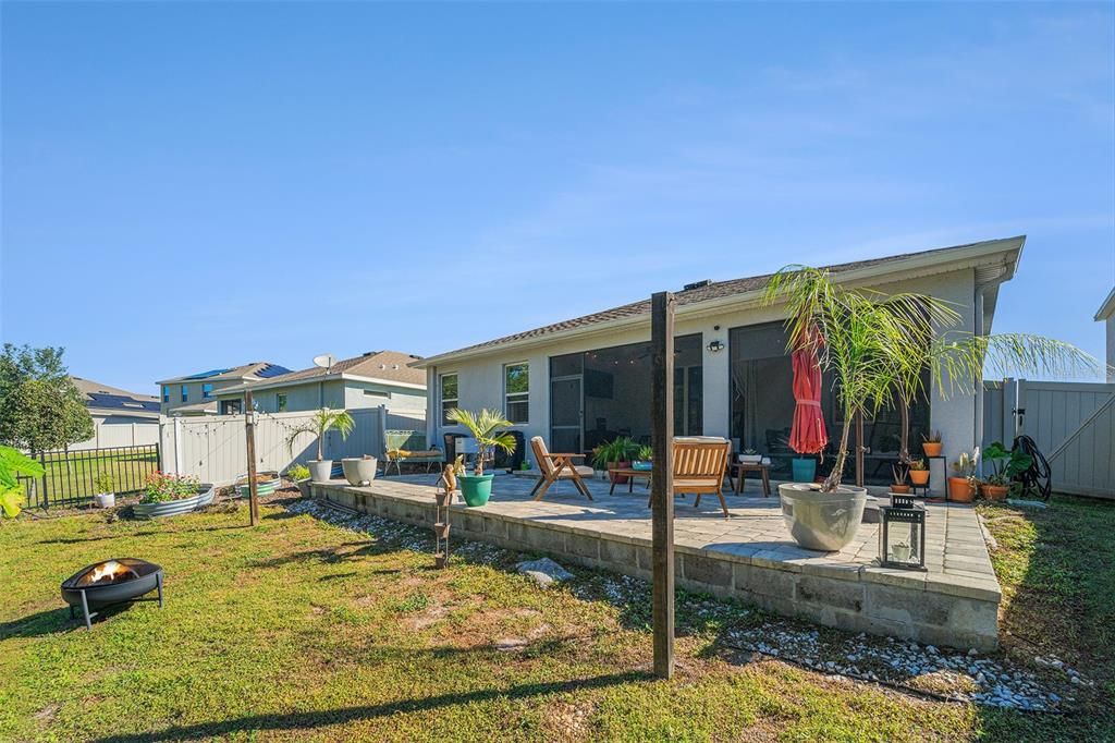 For Sale: $529,000 (4 beds, 2 baths, 2041 Square Feet)