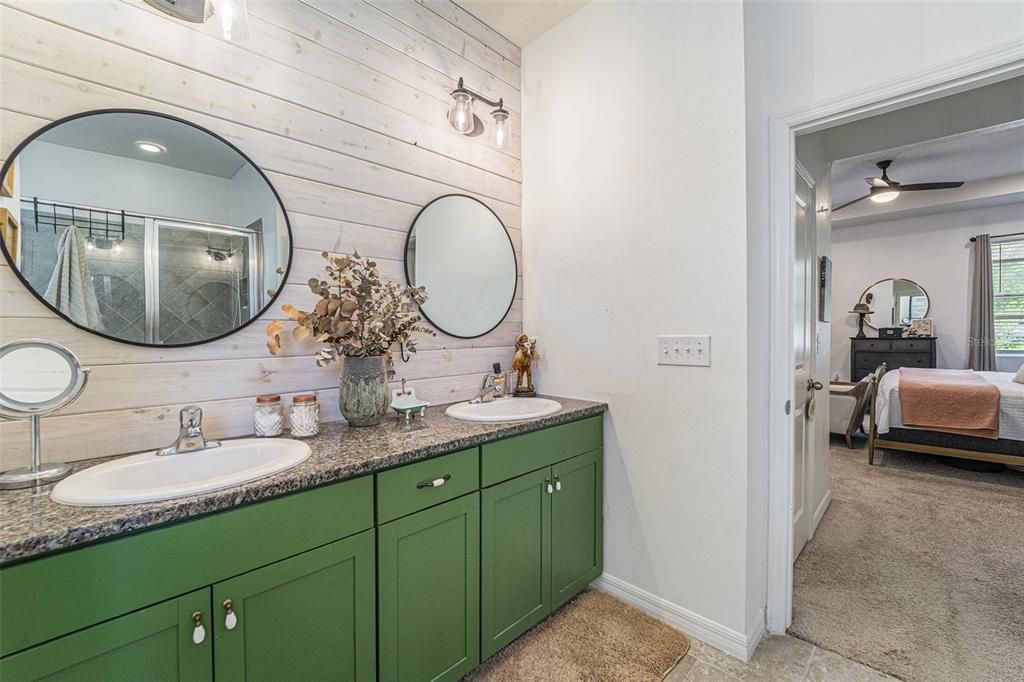 For Sale: $529,000 (4 beds, 2 baths, 2041 Square Feet)