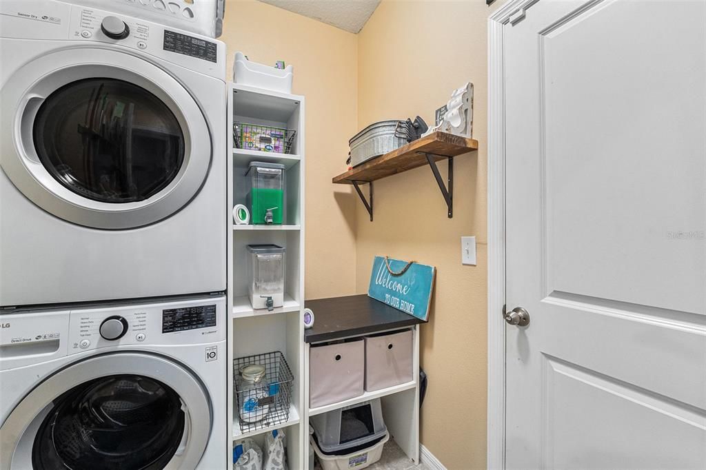 For Sale: $529,000 (4 beds, 2 baths, 2041 Square Feet)