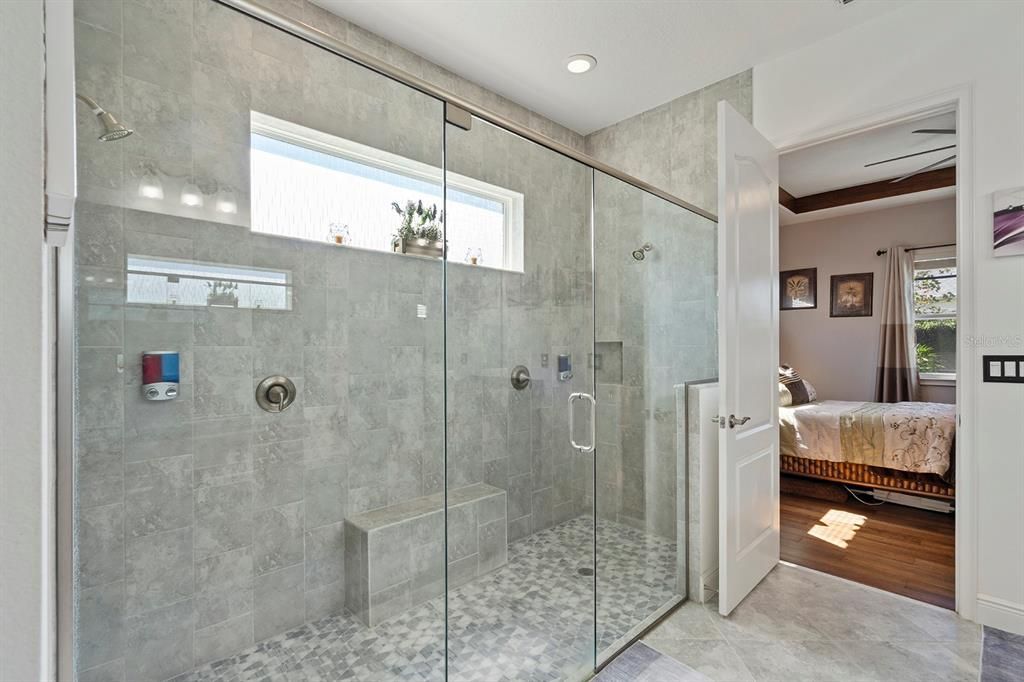 待售: $560,000 (3 贝兹, 2 浴室, 2208 平方英尺)