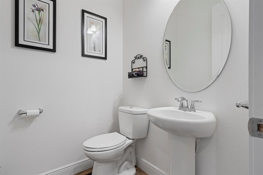 待售: $560,000 (3 贝兹, 2 浴室, 2208 平方英尺)