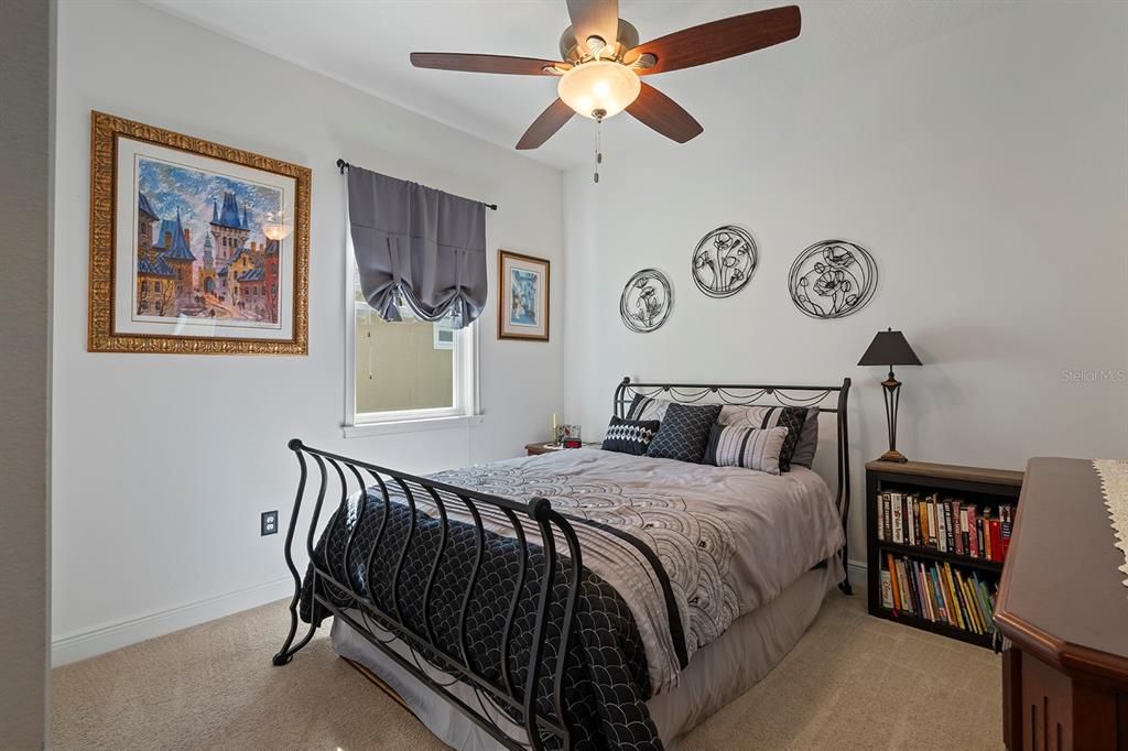 待售: $560,000 (3 贝兹, 2 浴室, 2208 平方英尺)