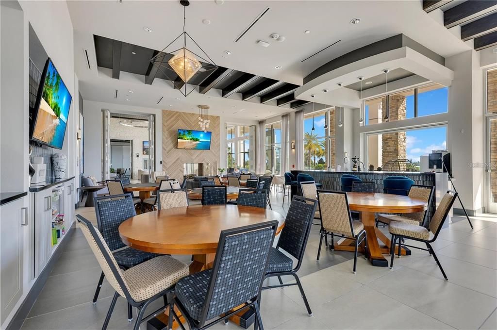 待售: $560,000 (3 贝兹, 2 浴室, 2208 平方英尺)