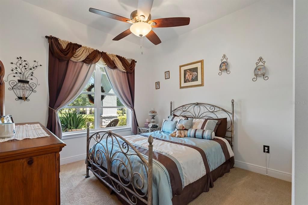 待售: $560,000 (3 贝兹, 2 浴室, 2208 平方英尺)