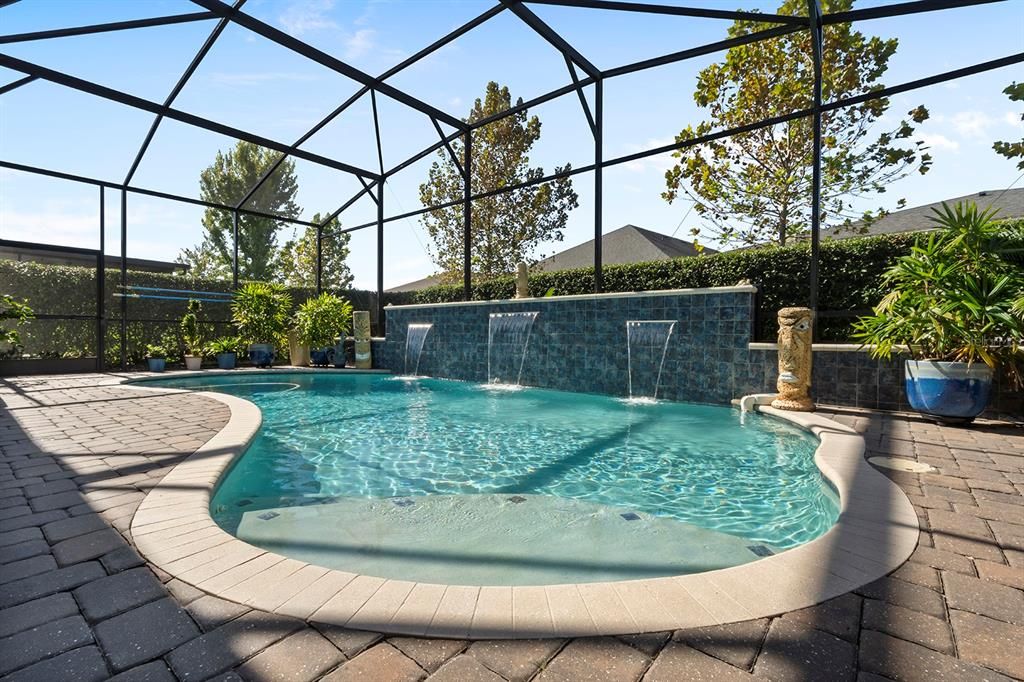 待售: $560,000 (3 贝兹, 2 浴室, 2208 平方英尺)